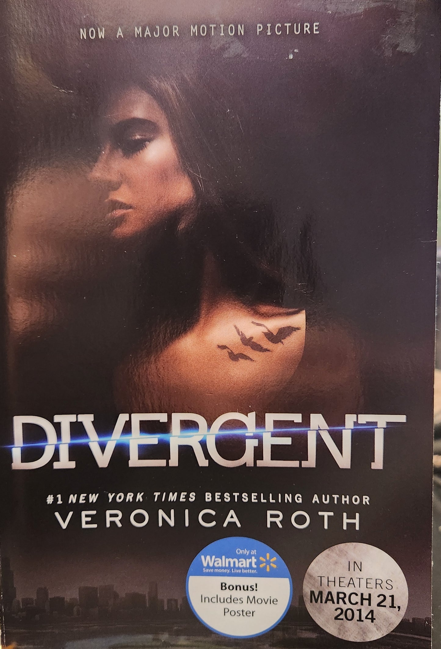 "Divergent" by Victoria Roth