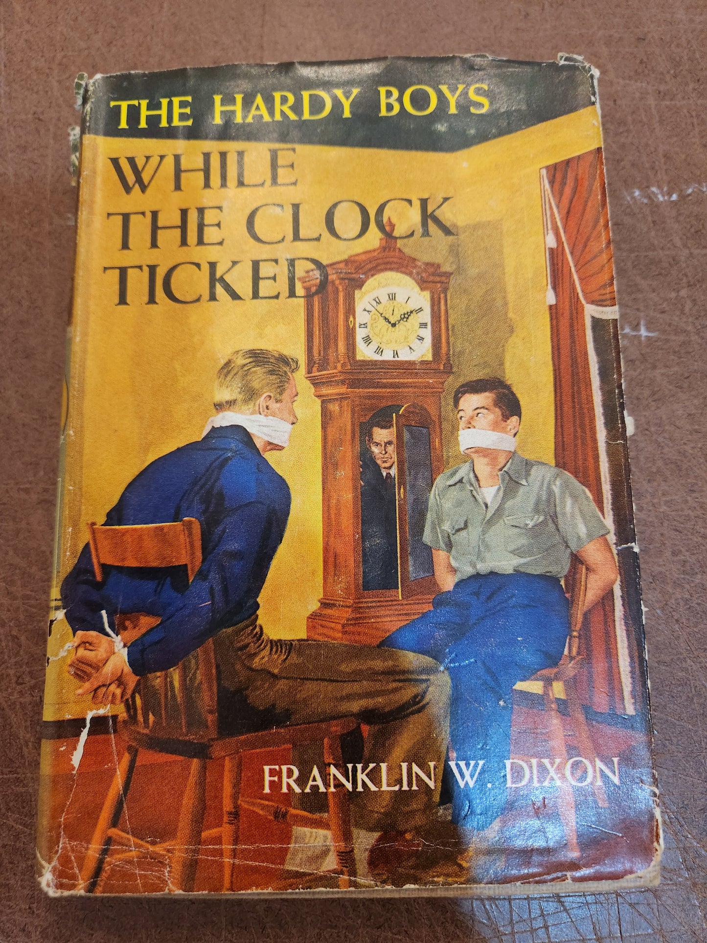 HARDY BOYS, WHILE THE CLOCK TICKED, Franklin W. Dixon, Pub 1932, 1955 A-36