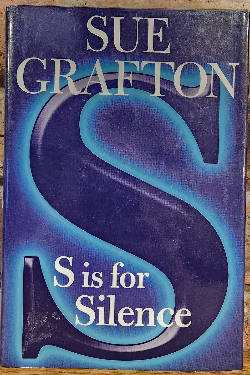 "S is for Silence" (Kinsey Millhone Mysteries) by Grafton, Sue Hardcover