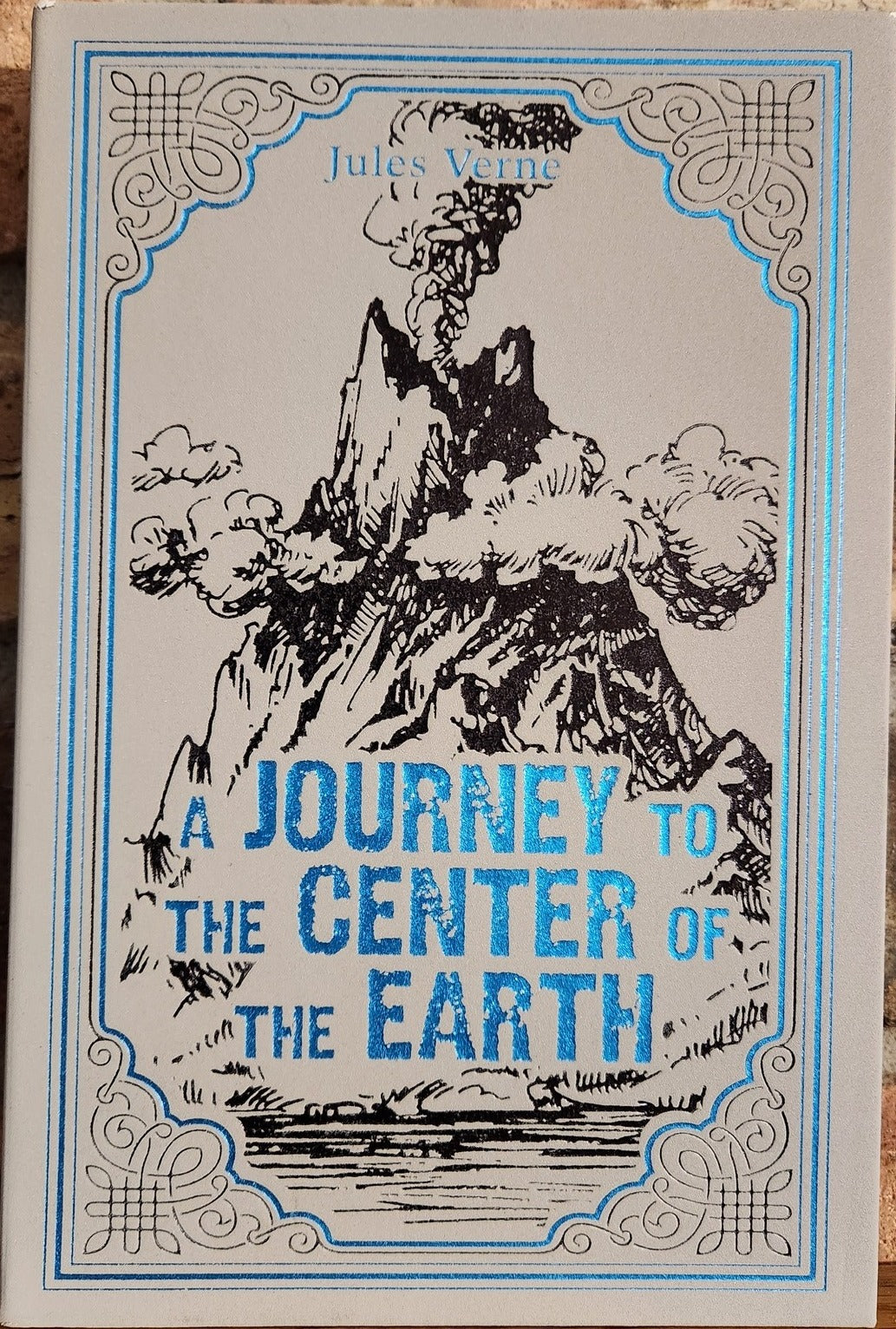 "Journey to the Center of the Earth" by Jules Verne (Author) (Papermill Press Classics)