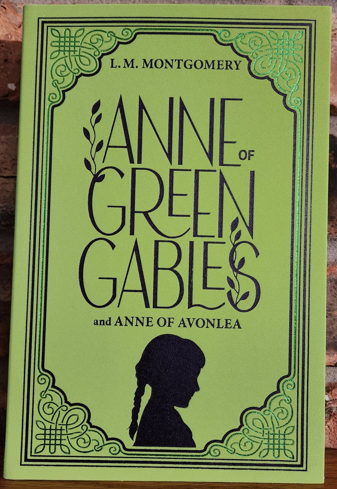 "Anne of Green Gables" by Lucy Maud Montgomery (Papermill Press Classics)