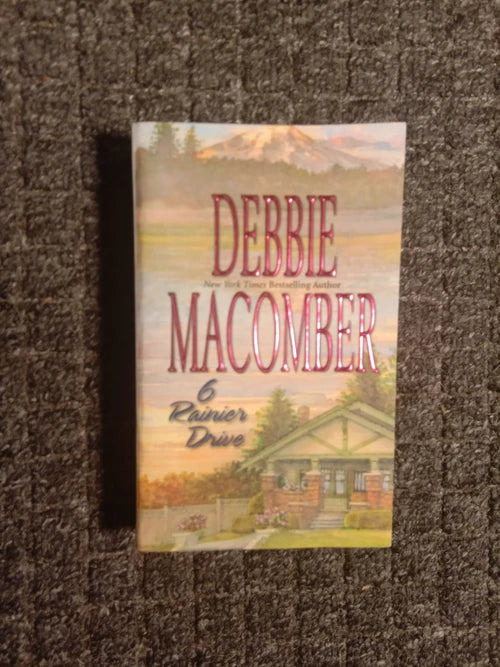 6 Rainer Drive; Debbie Macomber - Dead Tree Dreams